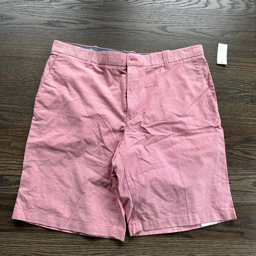 Izod Newport Oxford Real Red Flat Front Casual Shorts Men Size 38 NWT